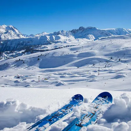 Confortable 2 Pieces, 4 Pers, Skis Aux Pieds, Proche Commerces - Fr-1-182a-26 Courchevel